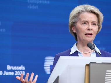 Еврокомисията официално прекрати Механизма за наблюдение над България