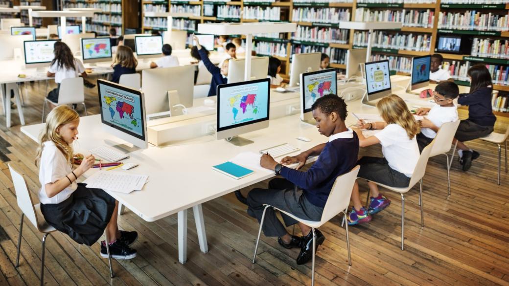Датските гимназии насърчават използването на AI