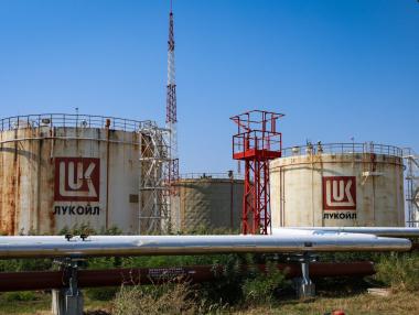 Новините от седмицата: Продава ли се „Лукойл Нефтохим“? Държавата с нова акция срещу инфлацията