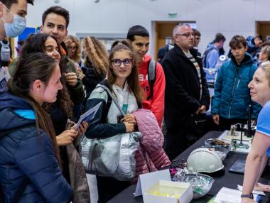 Професии на бъдещето: Сбогом на кодирането и миньори с геймърски умения