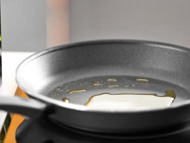 OMV купува 50% от румънския лидер в събирането на готварско олио