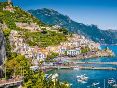 „Невероятен устрем за развитието на туризма“: Италианският град Амалфи ще има собствено летище