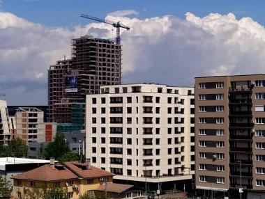 Лихвите по жилищните заеми в България падат през февруари