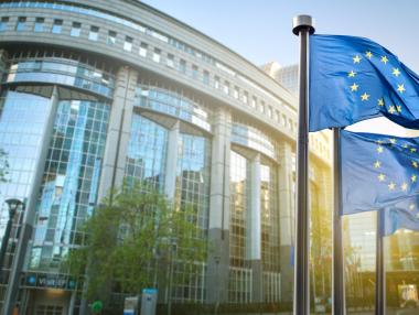 ЕС одобри нови правила за дълга и дефицита на държавите членки