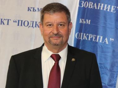 Учителските заплати трябва да са 150% от средната за страната