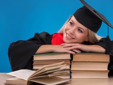 Предимството на висшето образование: висока заетост и ниска безработица