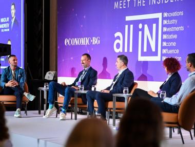 An irresistible bet, but not for everyone: The digital wave will sweep everything away