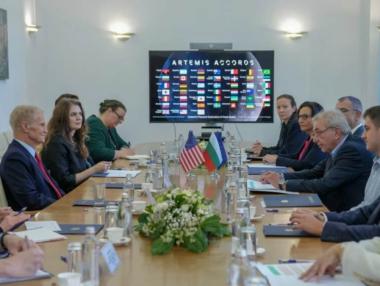 България обсъжда възможност за обмен на студенти с НАСА