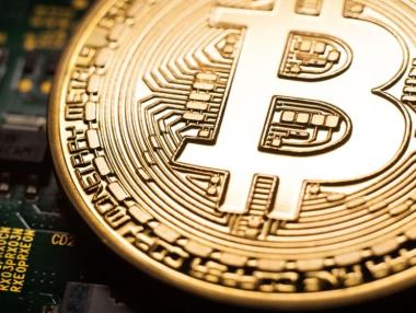 Съблазнителният танц на биткойн около 100 000 долара: Защо е две напред, две назад?