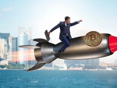 Нагоре, надолу или и двете: Какво предстои за биткойн след шеметната 2024 г.?