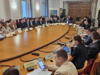 „Безотговорно поведение“: Депутатите претупаха специалния бюджетен закон