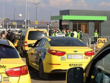 Такситата ще влизат безплатно до 6 пъти в Летище София