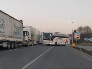 Превозвачите планират протест заради увеличението на тол таксите