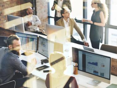 Ще увеличи неравенството: Колко работни места ще удари AI?