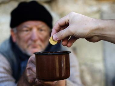 Кои са бедни в България?