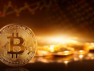 Биткойн набира скорост за нови рекорди