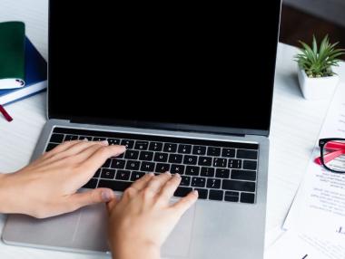 Работещите вече могат да проверяват в НАП своите заплати в евро