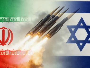 Нападението на Израел: политическа маневра или тотална война?