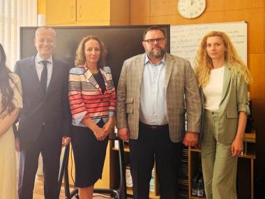 Соларен производител от САЩ иска бившата цигарена фабрика в Благоевград