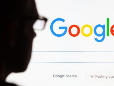 Издателите губят трафик от новата AI функция за търсене на Google