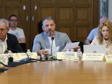 Държавата направи някои отстъпки към бизнеса, но ценовият контрол остава