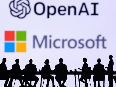 От партньори към конкуренти? Microsoft хвърли ръкавицата на OpenAI с нов продукт
