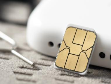 Ще убие ли най-новият iPhone SIM картата?