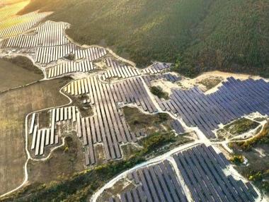 Соларният парк „Мъглиж“ вече е в експлоатация