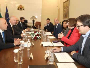 България преговаря с IBM за изграждането на AI гигафабрика