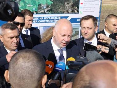 След санкциите на САЩ срещу „Лукойл“: Заплашен ли е пазарът на горива в България?