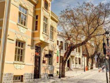 По колко човека се падат на един чиновник в различните общини на България?