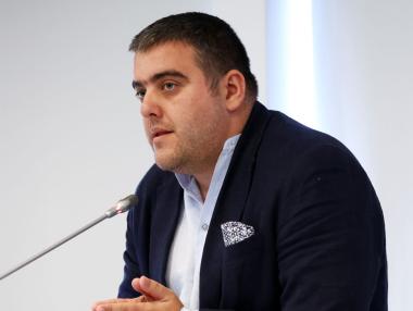 Министърът е обещал на синдикатите минималната заплата да е 1213 лв.