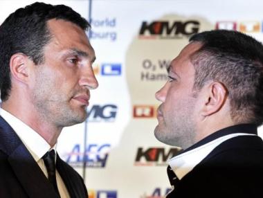 Кличко отложи мача с Кубрат Пулев