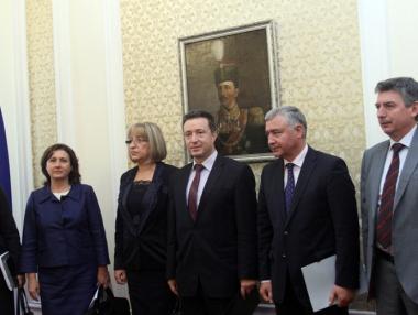 Втора среща между ГЕРБ и БСП в парламента