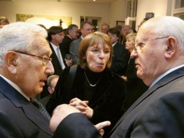 Хенри Кисинджър: Путин маскира стратегическата си слабост с тактическа сила