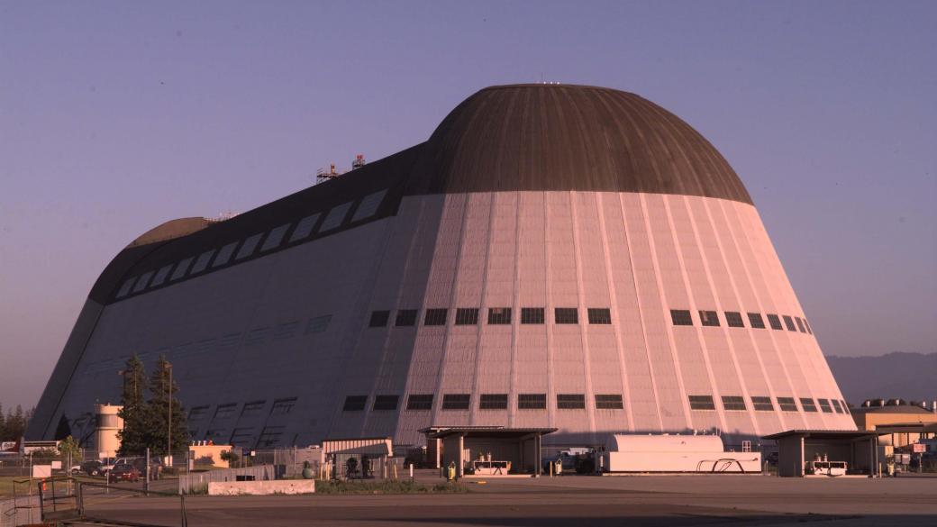 Google нае летище на НАСА за 60 години