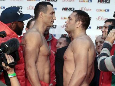 Пулев срещу Кличко в битка за боксовия трон