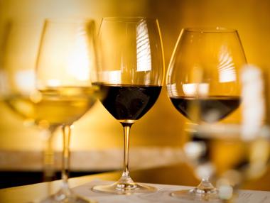 100 млн. литра вино сме изпили през 2014 г.