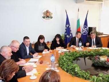 Търсят работа на миньорите от „Чукурово“