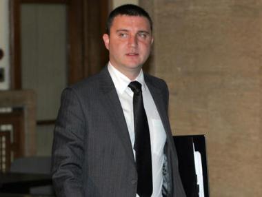 Спорният договор е за посредничество, не за финансиране