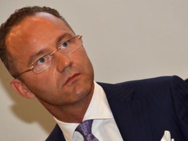LIC33 обеща да покаже парите си за сделката с Виваком
