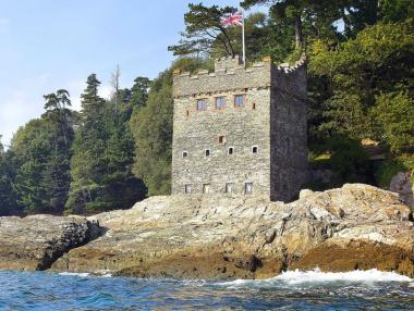 Британски замъци, в които да нощувате за по-малко от £50