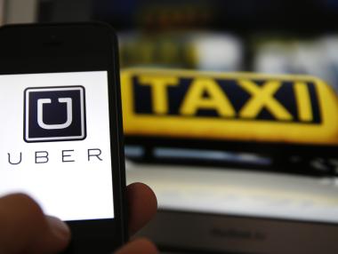 Арестуваха 30 шофьори на Uber