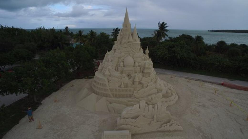 Издигнаха най-високия пясъчен замък в Маями