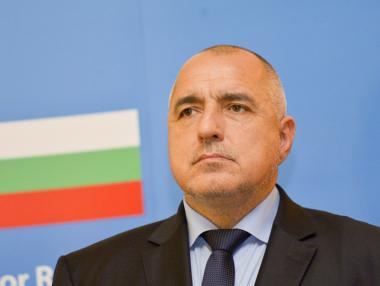 Полицаите се държаха като фенове от футболни агитки