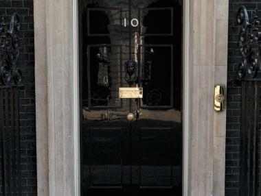 Надникнете в Даунинг Стрийт 10
