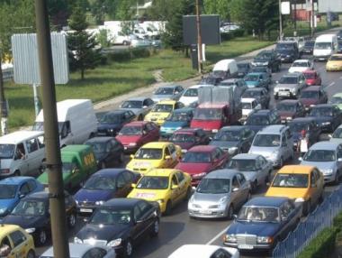 Забраняват колите с двигател с вътрешно горене