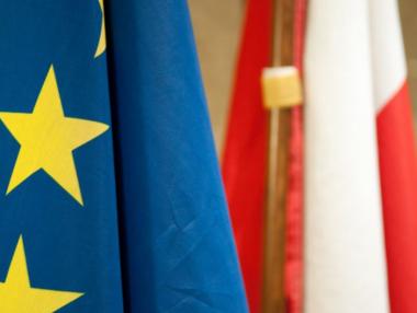 ЕК с нечувани мерки срещу Полша