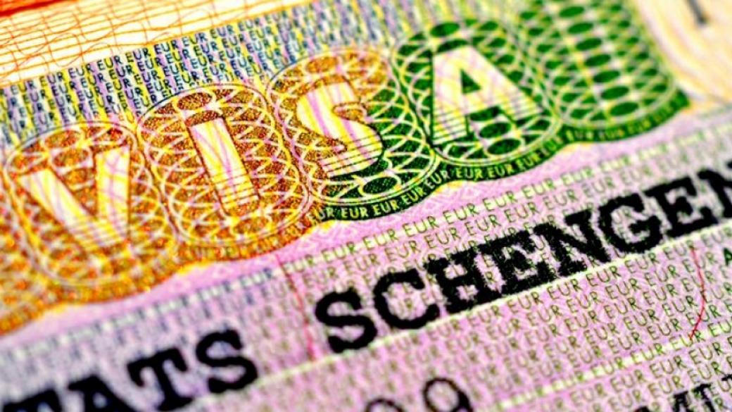 Шест държави възстановиха паспортните проверки в Шенген