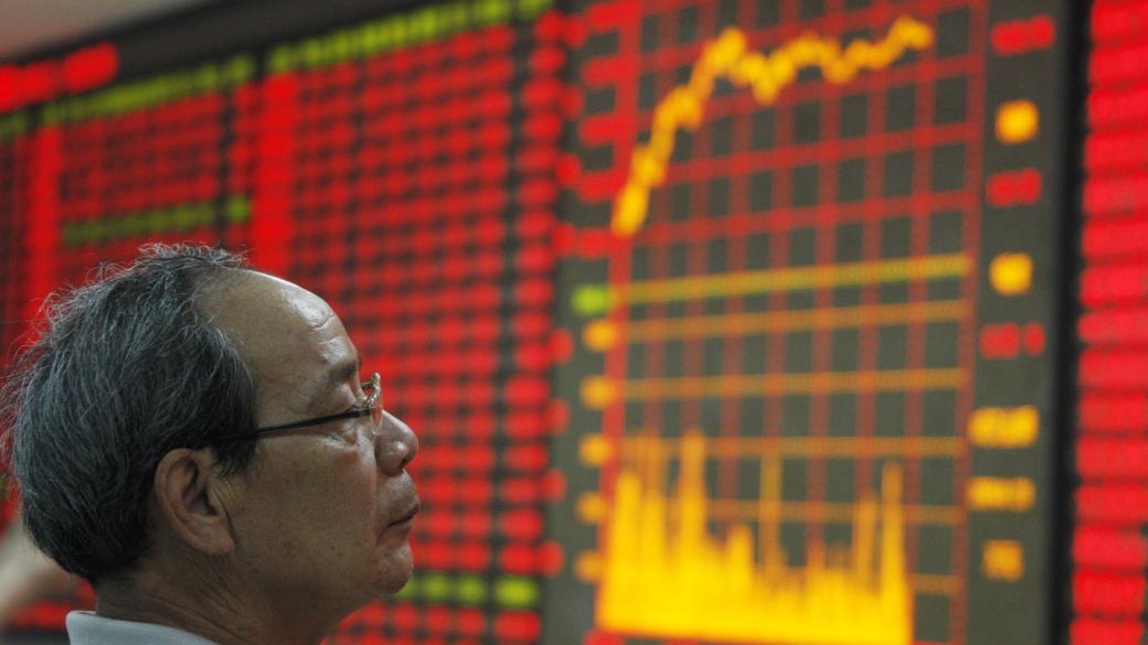 Китай наля близо $20 млрд., за да спре срива на борсата